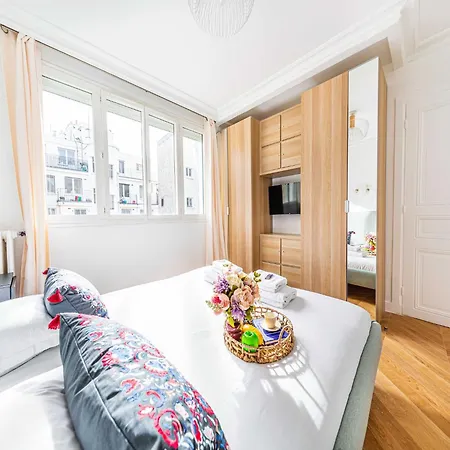 Cozy Apartment-1br 4p- Trocadero Eiffel Tower Apartment